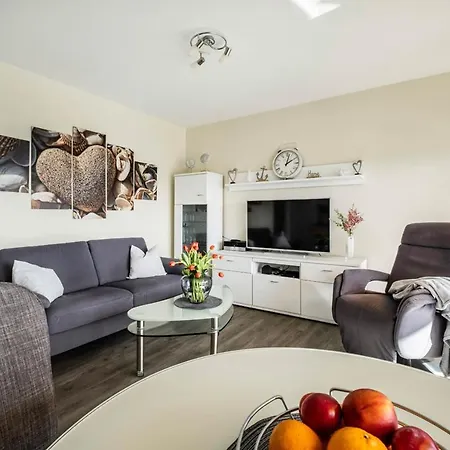 Haus Strandlaeufer 4 3 Herzmuschel *